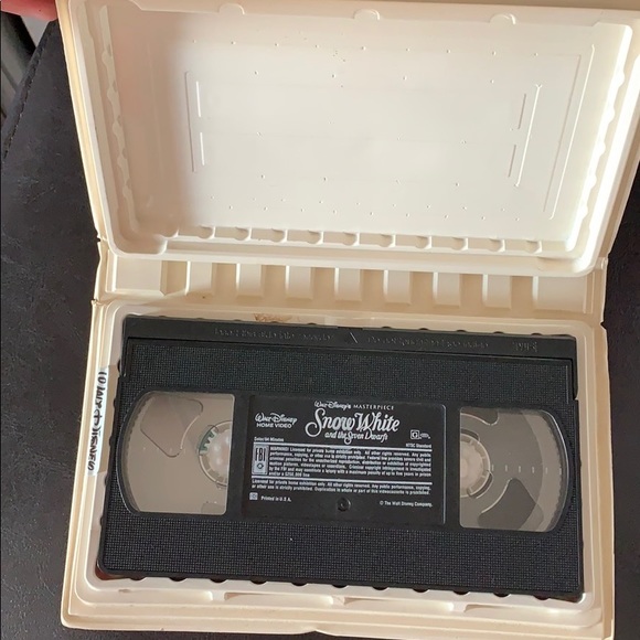 DISNEY VHS Snow White and the Seven Dwarfs - Picture 2 of 3